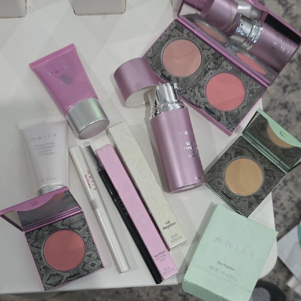 Mally Beauty Make up  Glow Set Bundle
